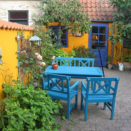 Jan Og Inges Bed & Breakfast Middelfart Esterno foto