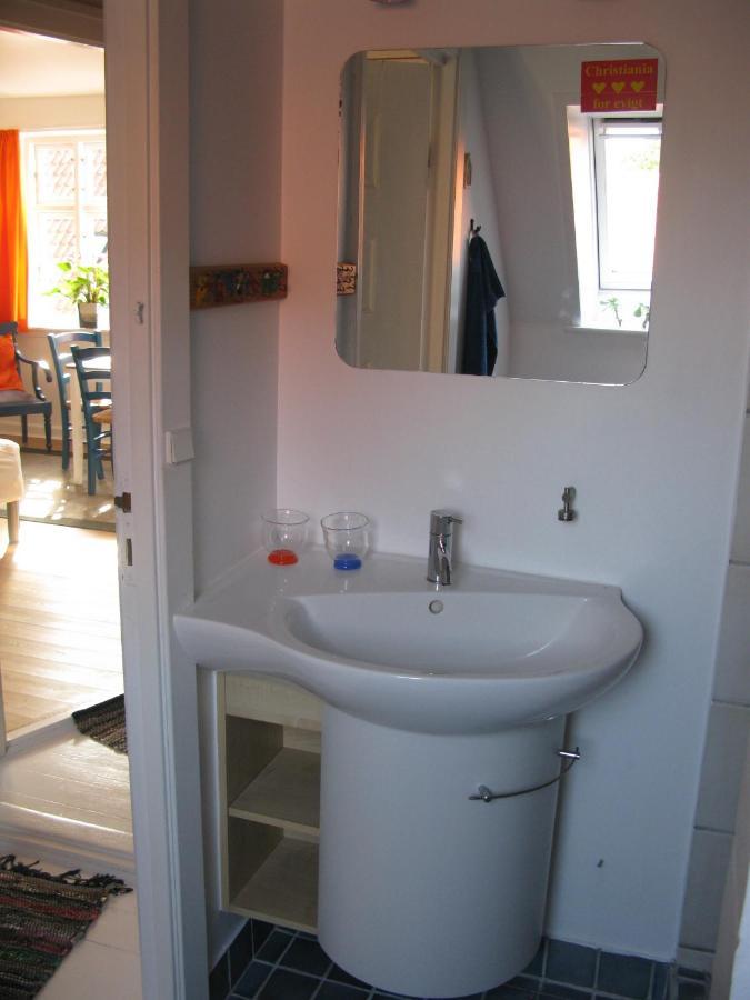 Jan Og Inges Bed & Breakfast Middelfart Esterno foto